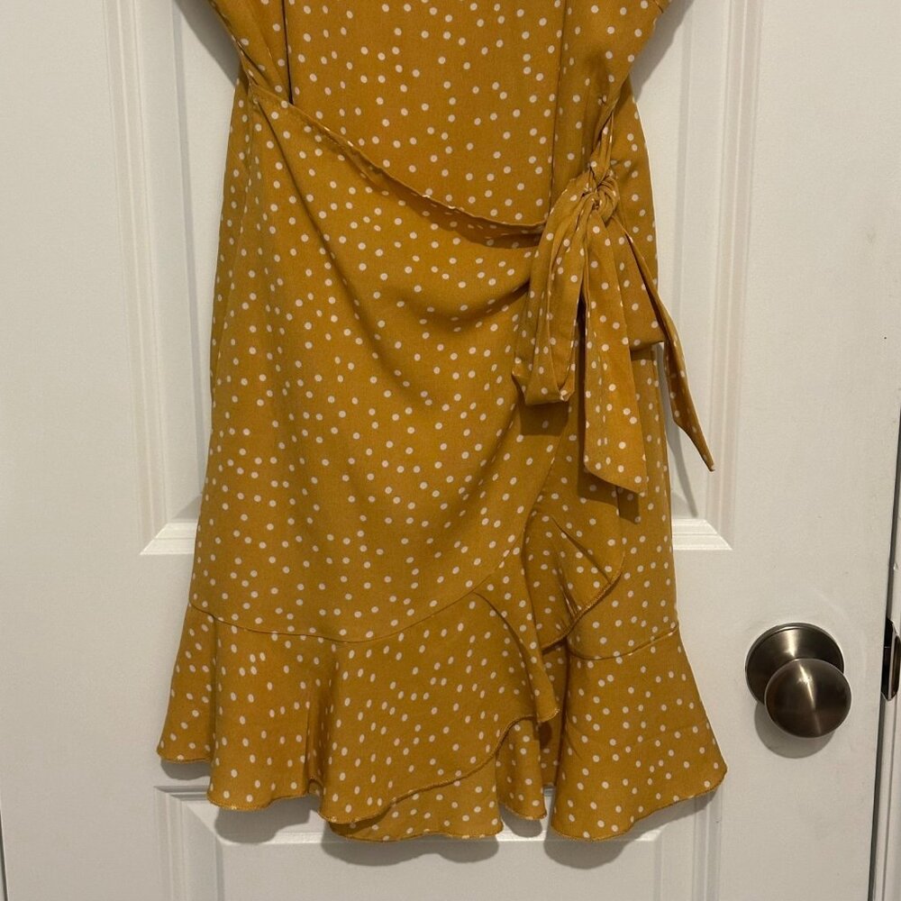 Alterd State Medium Yellow Polka Dot Wrap Dress - Picture 7 of 11